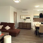 Apartamento Natasha By Interhome Makarska
