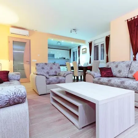 Natasha By Interhome Apartament *
